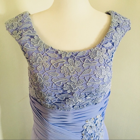 Mother of the bride dress lavender lace - Picture 2 of 7